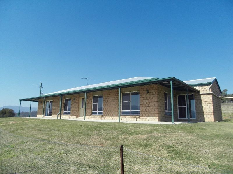 4 Simpson Drive, Mulgowie QLD 4341