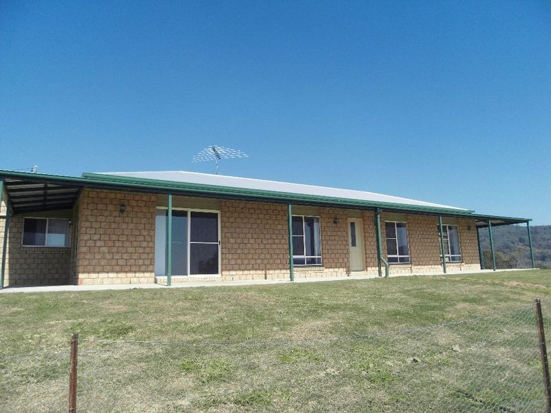 4 Simpson Drive, Mulgowie QLD 4341
