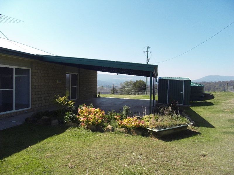 4 Simpson Drive, Mulgowie QLD 4341