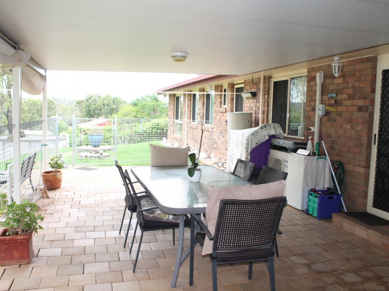 21 Challenge Avenue, Kensington Grove QLD 4341