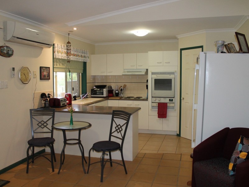 21 Challenge Avenue, Kensington Grove QLD 4341