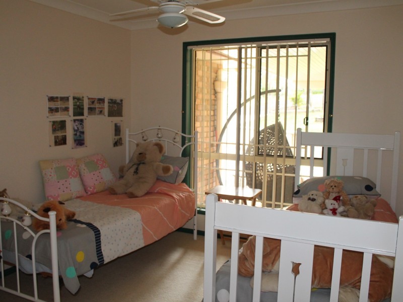 21 Challenge Avenue, Kensington Grove QLD 4341