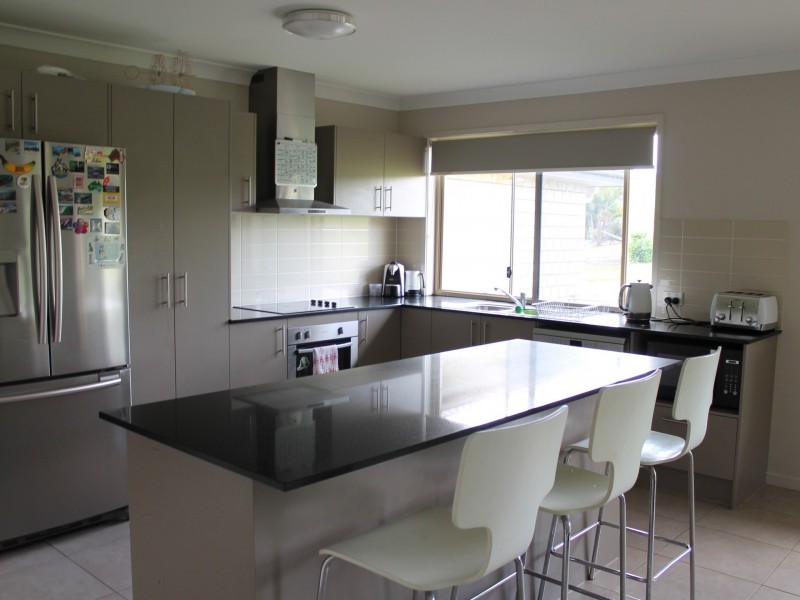 6 Cricklewood Court, Plainland QLD 4341