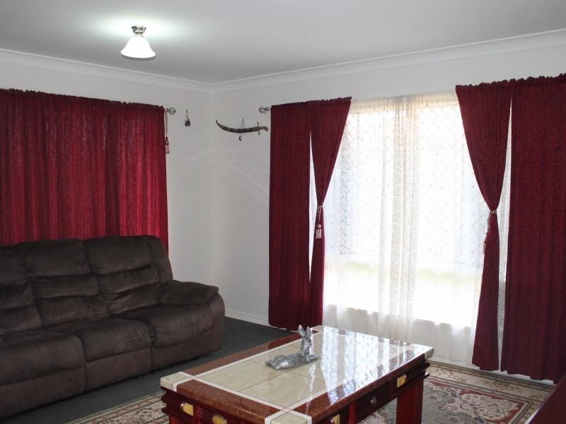 14 Cunningham Avenue, Laidley North QLD 4341