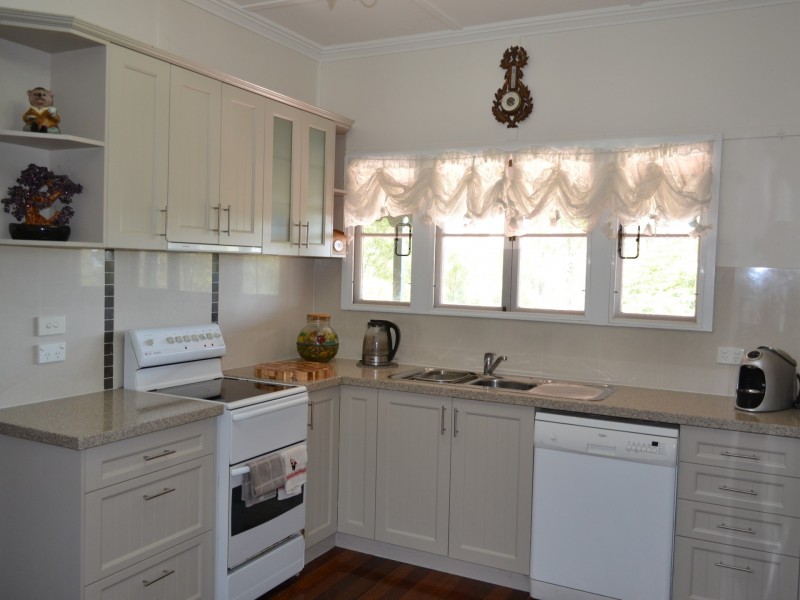 12 Hedges Court, Laidley Heights QLD 4341