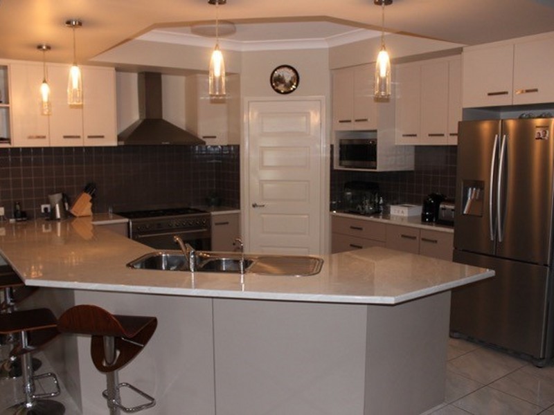 4 Riley Court, Kensington Grove QLD 4341