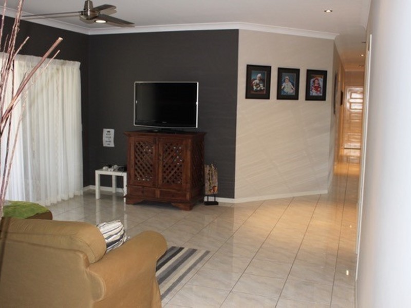 4 Riley Court, Kensington Grove QLD 4341