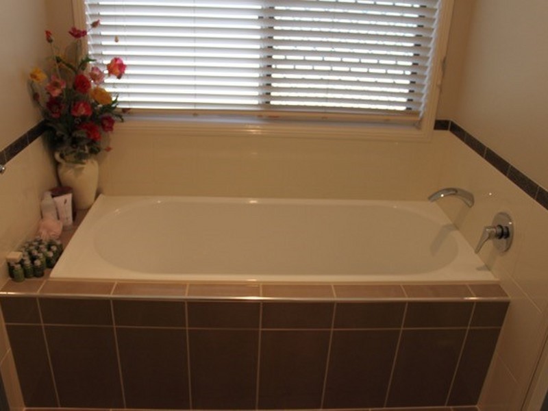 4 Riley Court, Kensington Grove QLD 4341