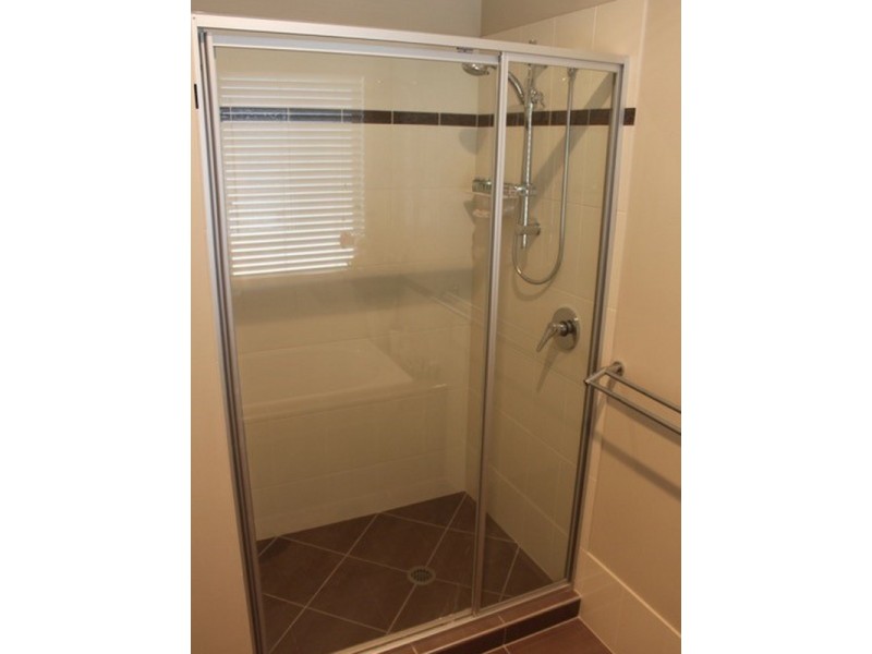 4 Riley Court, Kensington Grove QLD 4341