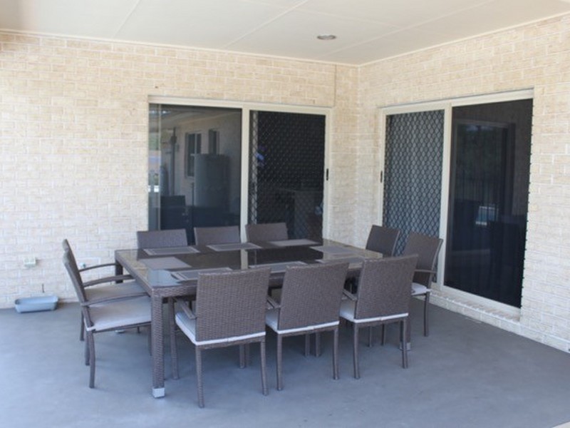 4 Riley Court, Kensington Grove QLD 4341