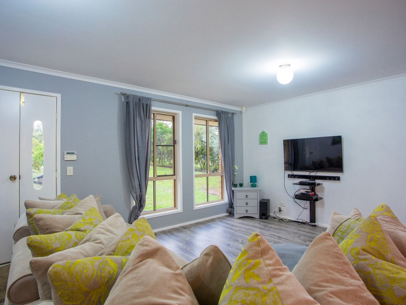 37 Walnut Drive, Brightview QLD 4311