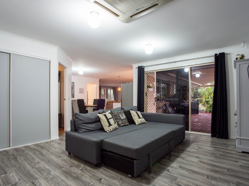 37 Walnut Drive, Brightview QLD 4311