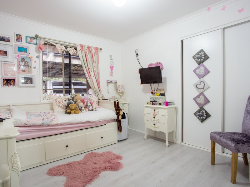 37 Walnut Drive, Brightview QLD 4311