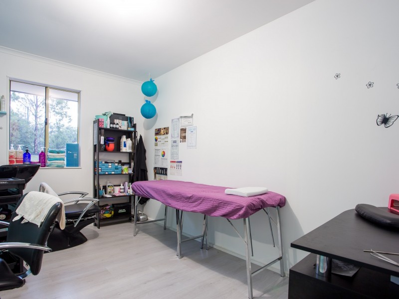 37 Walnut Drive, Brightview QLD 4311