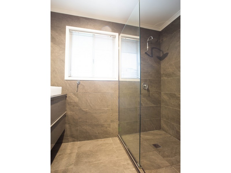 37 Walnut Drive, Brightview QLD 4311