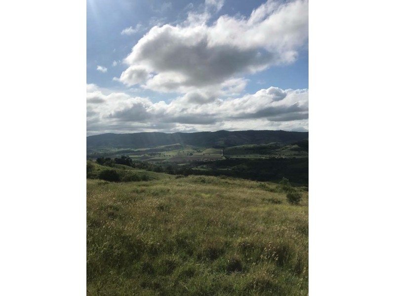 L3, 457 East Egypt Road, Mount Whitestone QLD 4347