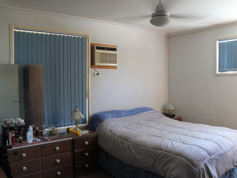 13 Australia II Drive, Kensington Grove QLD 4341