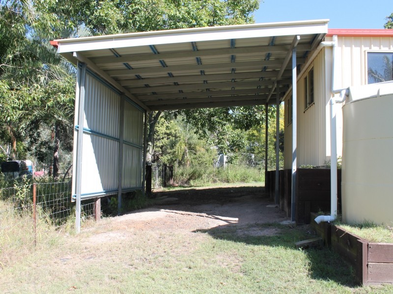 13 Australia II Drive, Kensington Grove QLD 4341