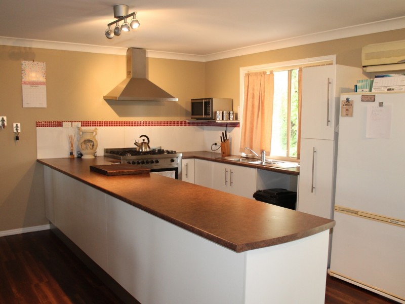 21 Anthony Court, Summerholm QLD 4341