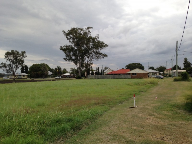 8 Jeannine Drive, Forest Hill QLD 4342