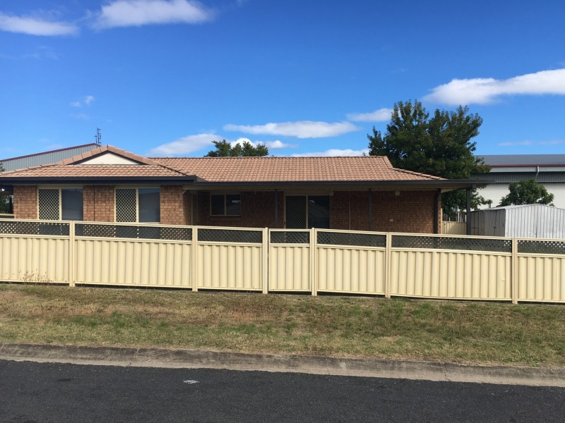 13 Metcalf Street, Gatton QLD 4343