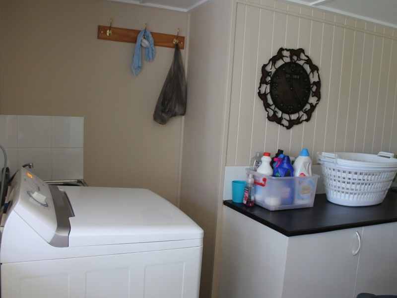 37 Australia II Drive, Kensington Grove QLD 4341