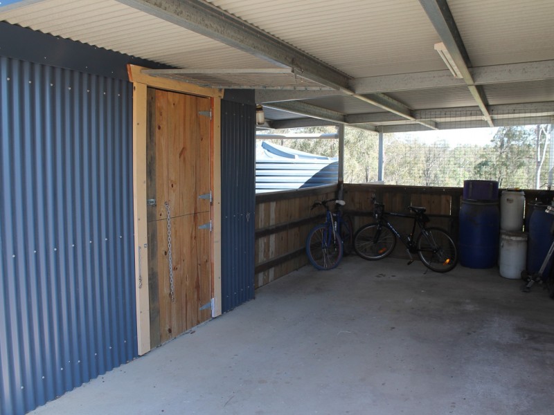 37 Australia II Drive, Kensington Grove QLD 4341