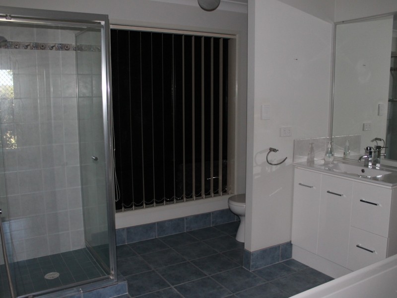 34 Caleys Court, Lockrose QLD 4342