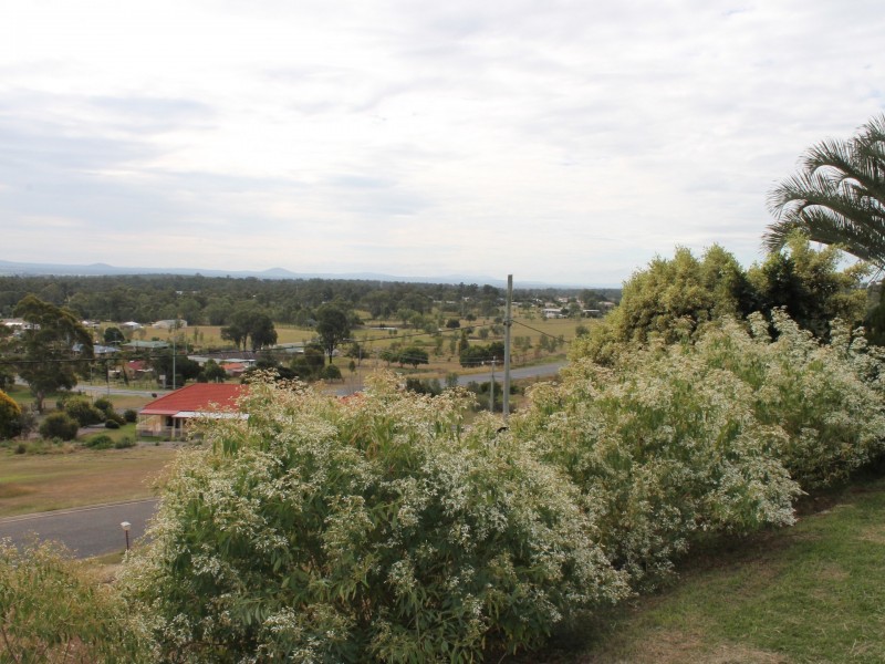 3 Sassafras Court, Plainland QLD 4341