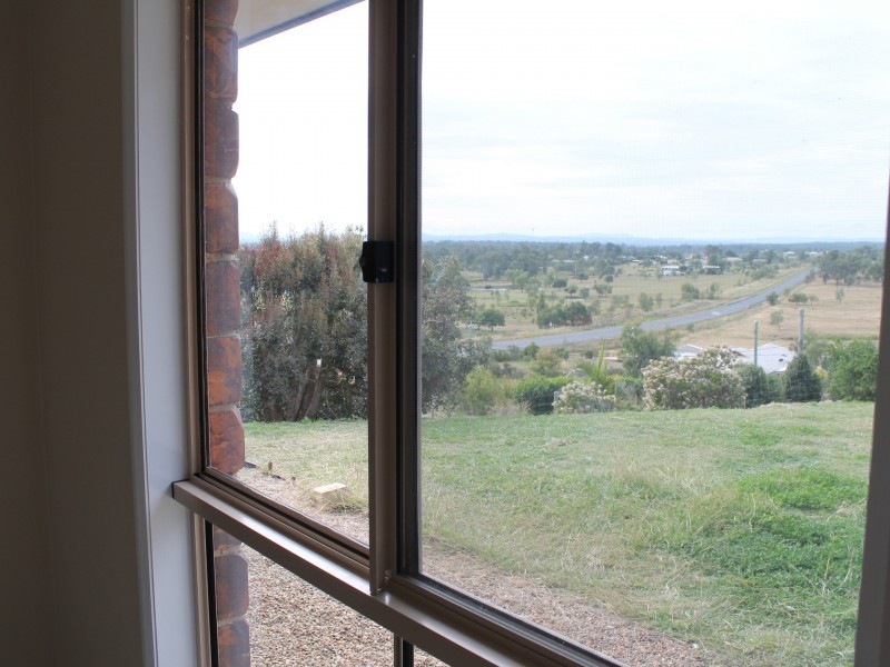 3 Sassafras Court, Plainland QLD 4341