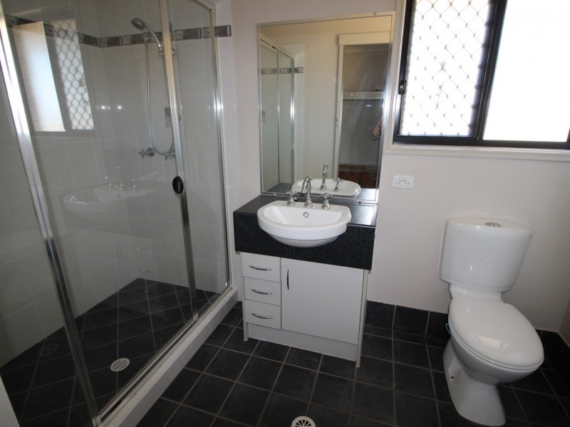 48 Fairway Drive, Kensington Grove QLD 4341