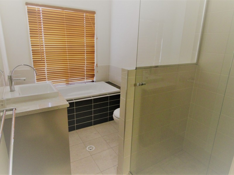 6 Westwood Crescent, Hatton Vale QLD 4341