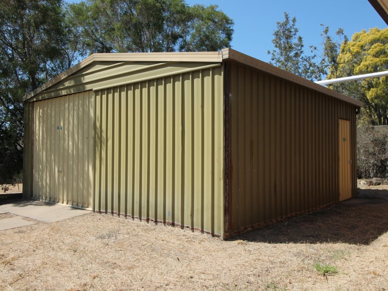 10 Douglas Avenue, Laidley QLD 4341