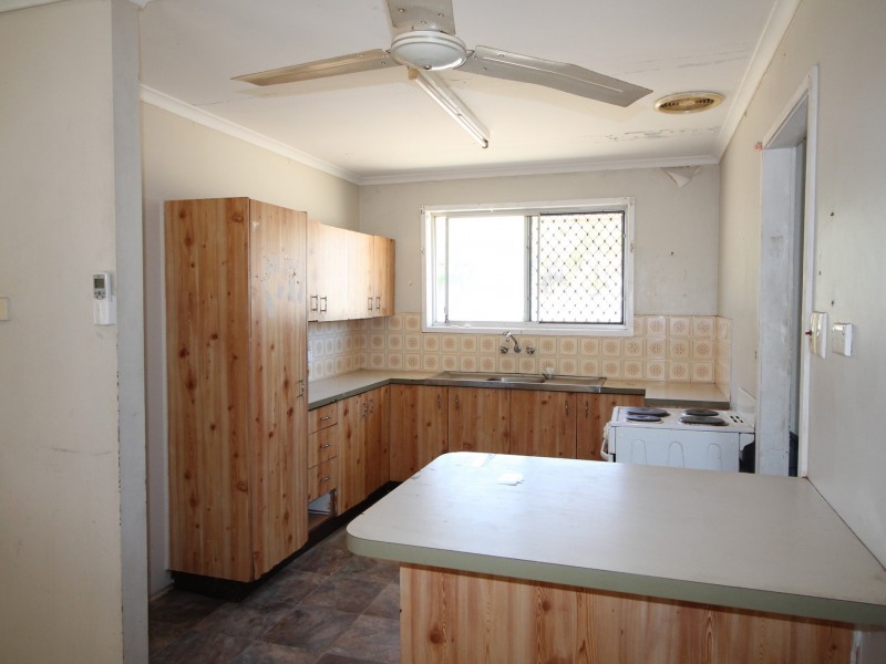 10 Douglas Avenue, Laidley QLD 4341