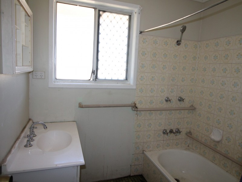 10 Douglas Avenue, Laidley QLD 4341