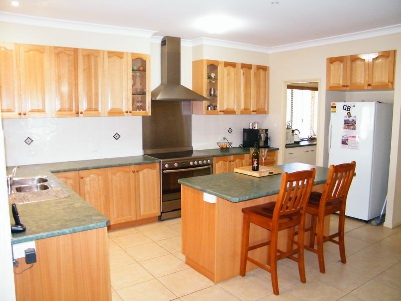 41 Stephenson Crescent, Kensington Grove QLD 4341