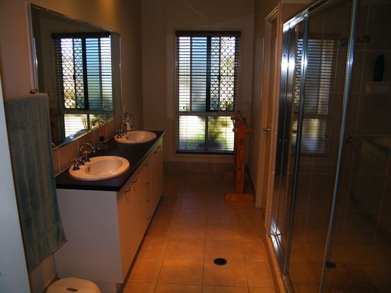 41 Stephenson Crescent, Kensington Grove QLD 4341