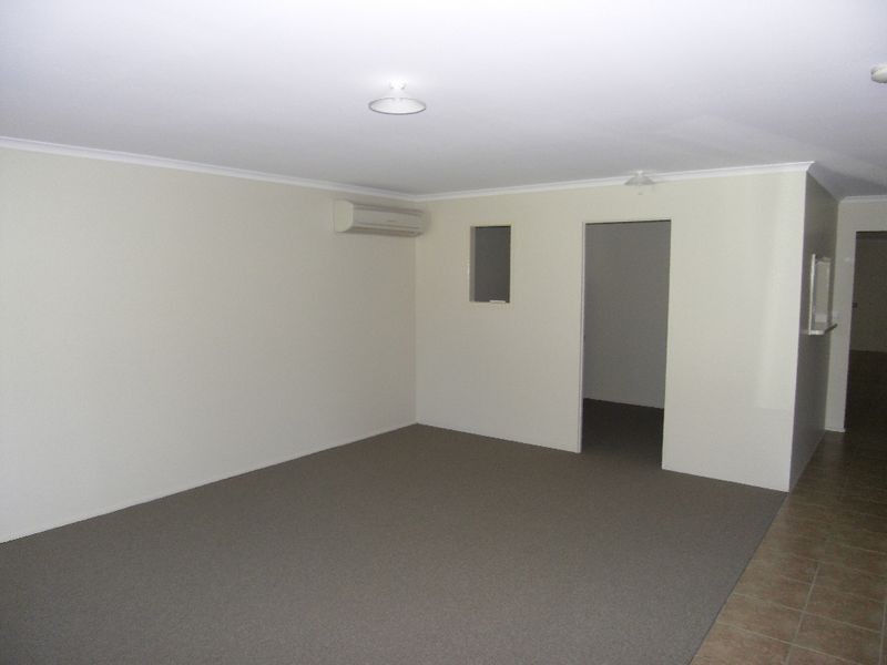 8 Quail Court, Plainland QLD 4341