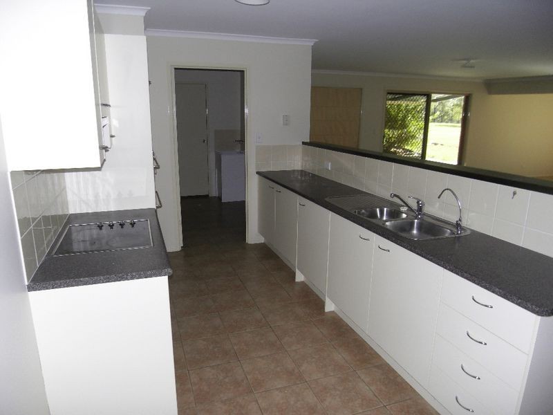 8 Quail Court, Plainland QLD 4341