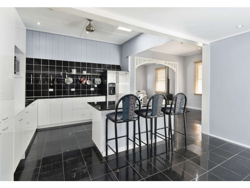 29 School St, Marburg QLD 4346