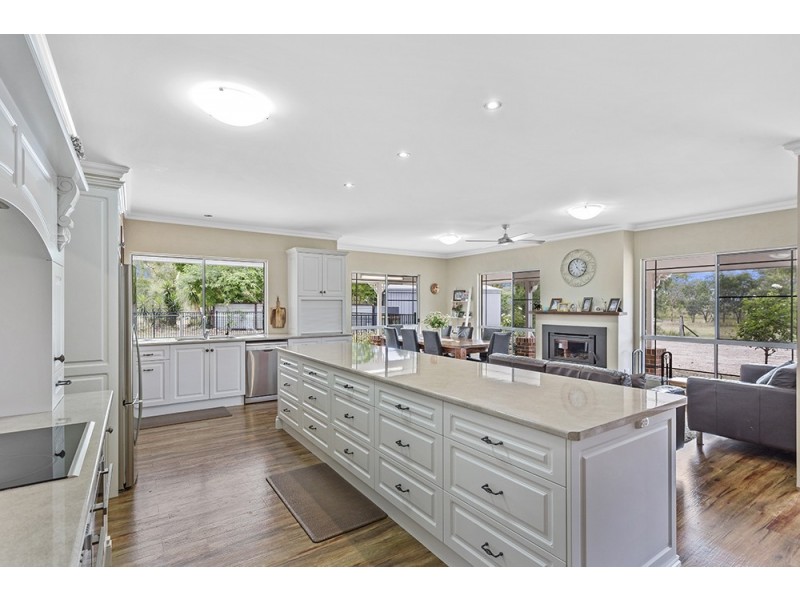 587 Gatton-Esk Rd, Adare QLD 4343