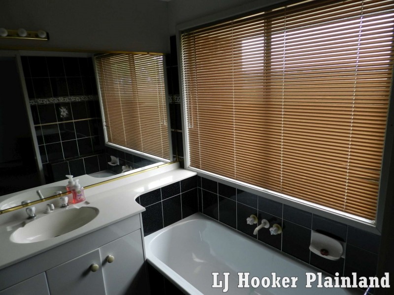 49 Court Ave North, Brightview QLD 4311