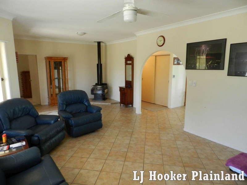 17 Fairway Dr, Hatton Vale QLD 4341