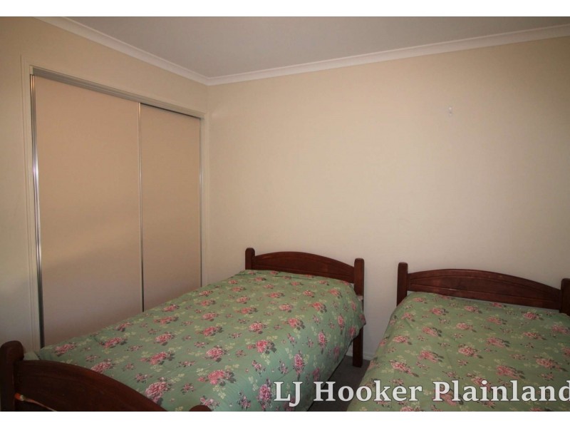 23 Stephenson Cres, Kensington Grove QLD 4341