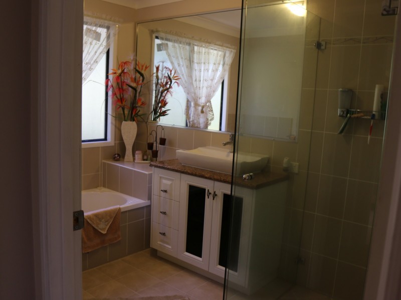 3 Howard Court, Plainland QLD 4341