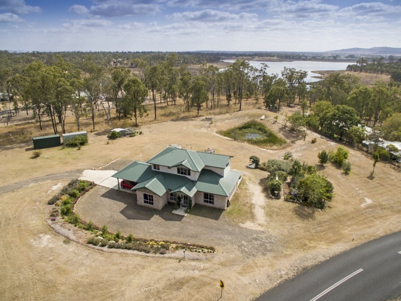 70 LAKES DRIVE, Laidley Heights QLD 4341