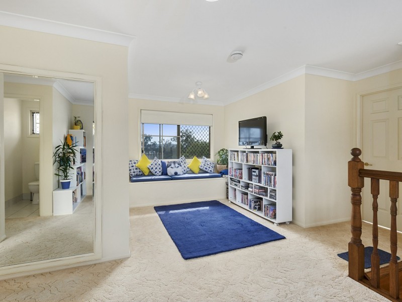 70 LAKES DRIVE, Laidley Heights QLD 4341