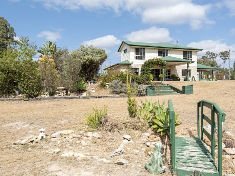 70 LAKES DRIVE, Laidley Heights QLD 4341