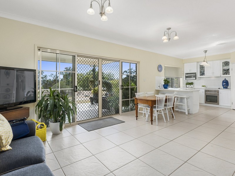 70 LAKES DRIVE, Laidley Heights QLD 4341