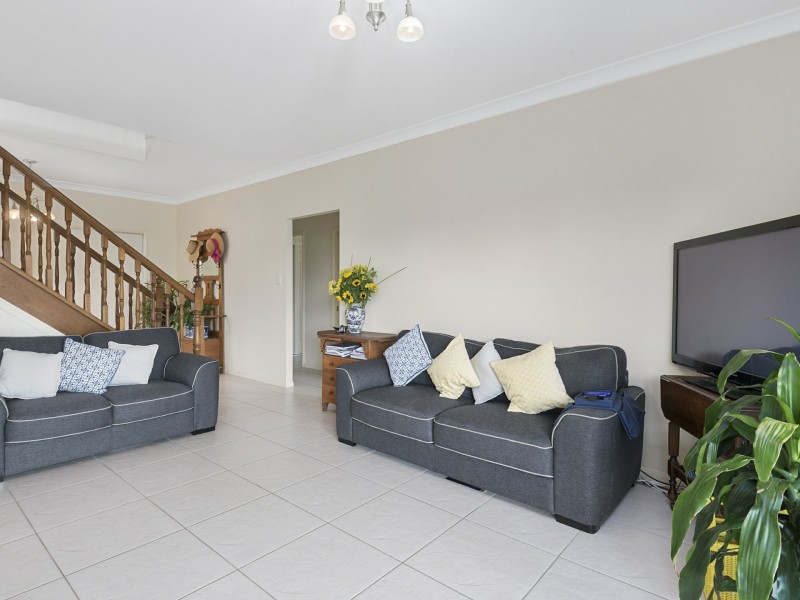 70 LAKES DRIVE, Laidley Heights QLD 4341